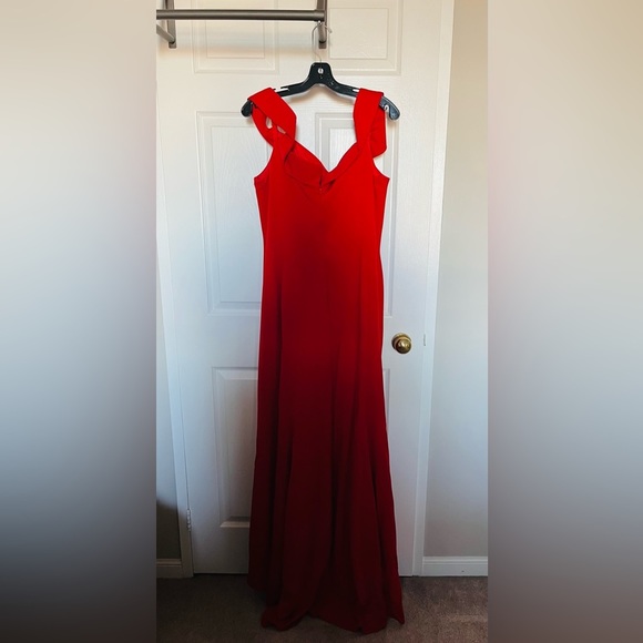 🥳CLEARANCE🥳 Plus size vibrant red cocktail dress - Picture 3 of 5